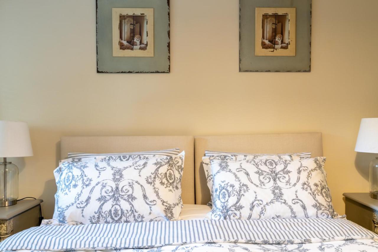 Buff Lodge Tackley Buitenkant foto