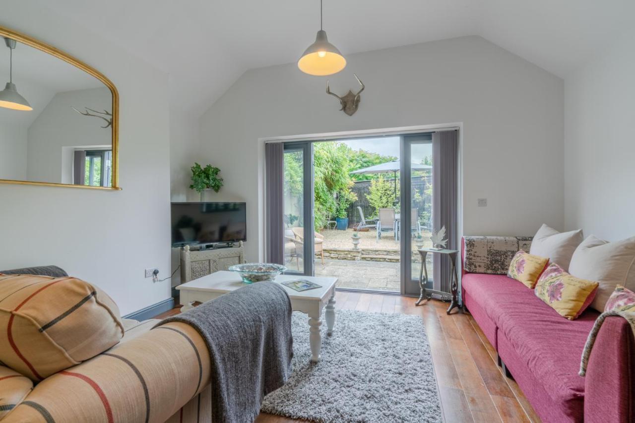 Buff Lodge Tackley Buitenkant foto