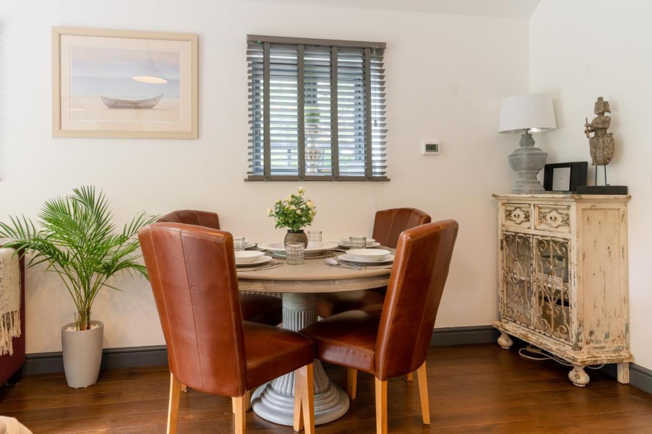 Buff Lodge Tackley Buitenkant foto